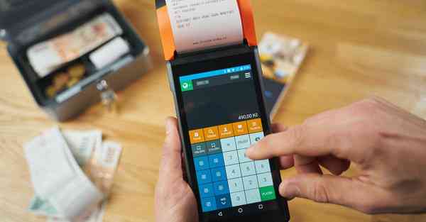 机器人核心部件智能手